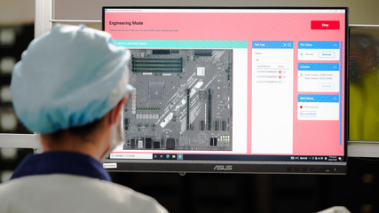 華碩開啟智能制造新篇章 首個AI智能工廠融合3D數字孿生、AR與機器人技術